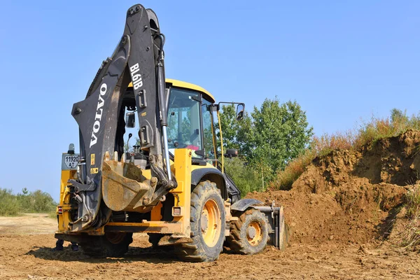 Landscaping and Outdoor Construction